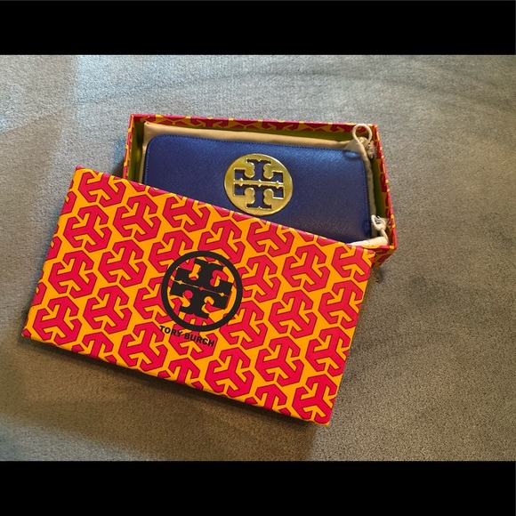 Royal Blue and Gold Tory Burch Wallet - Picture 8 of 8